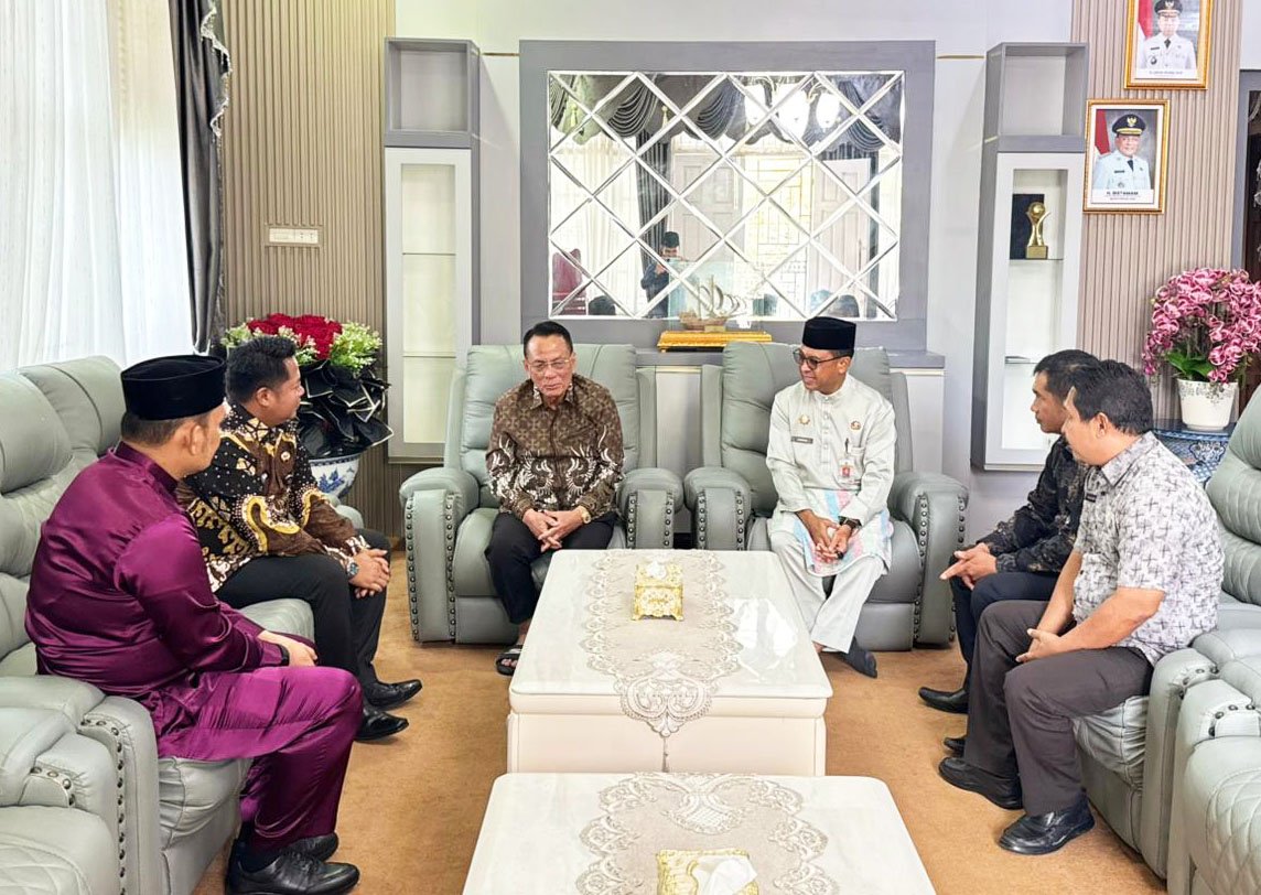 Kalapas Bagansiapiapi Silaturahmi ke Kediaman Bupati Rohil, Bahas Dukungan Pembinaan dan Percepatan Pemindahan WBP