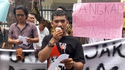 Aksi Demo di Kejati Sumut, Massa Desak Copot Jaksa Terkait Dugaan Perselingkuhan
